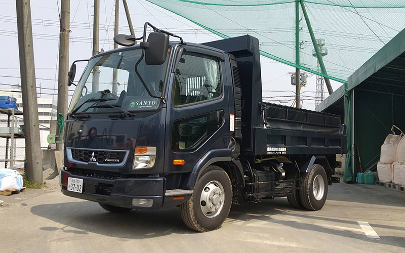 4tダンプ車