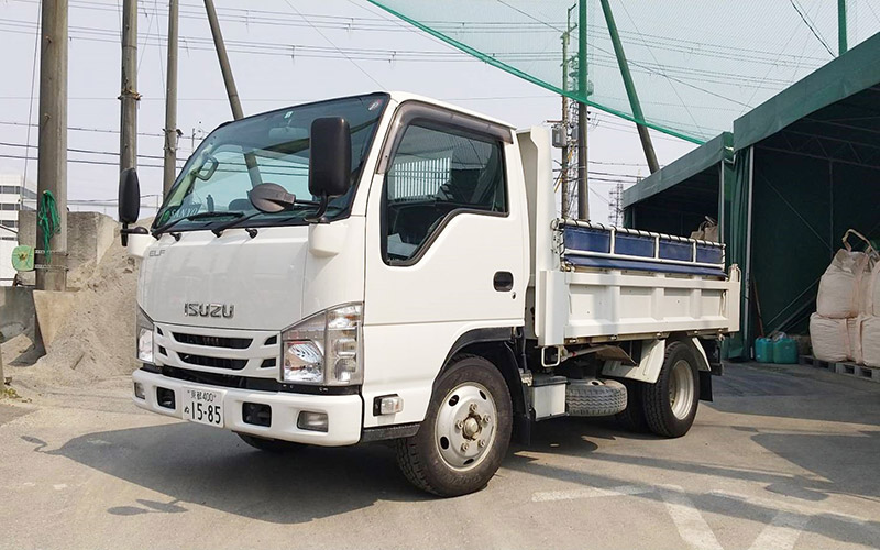 3tダンプ車